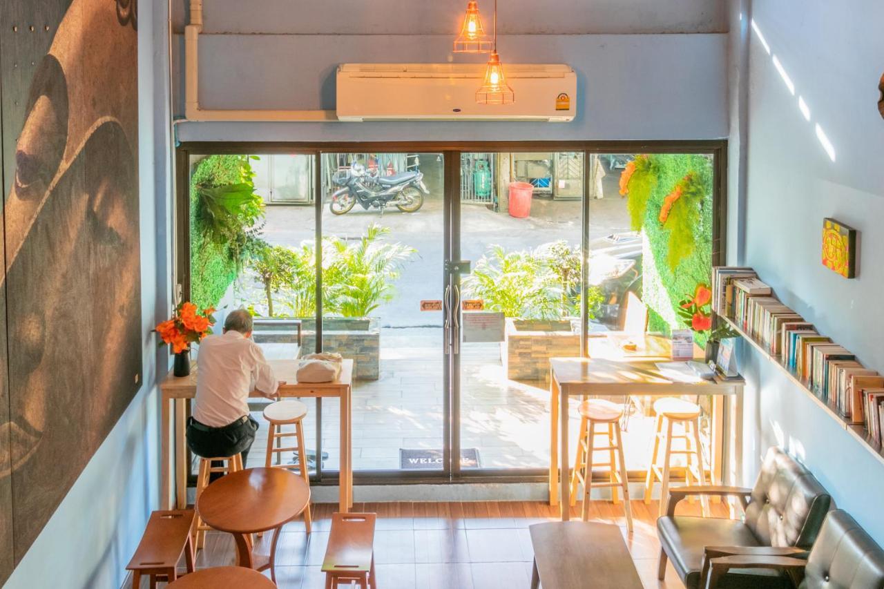 Phobphan Hostel Bangkok Exterior foto
